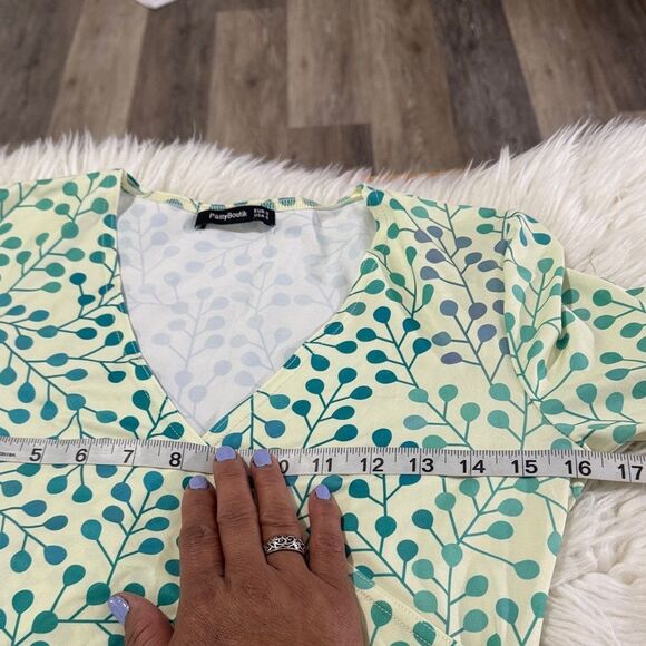 Chic Leaf Print Wrap Midi Dress - Picture 3 of 8